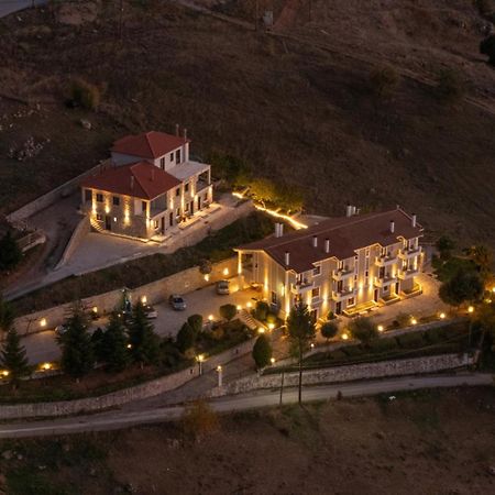 Anerada Hotel Kalavryta Bagian luar foto